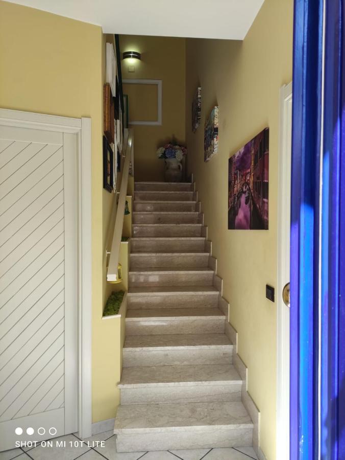 アヴォラ"A Casa Di Lele"アパートメント エクステリア 写真