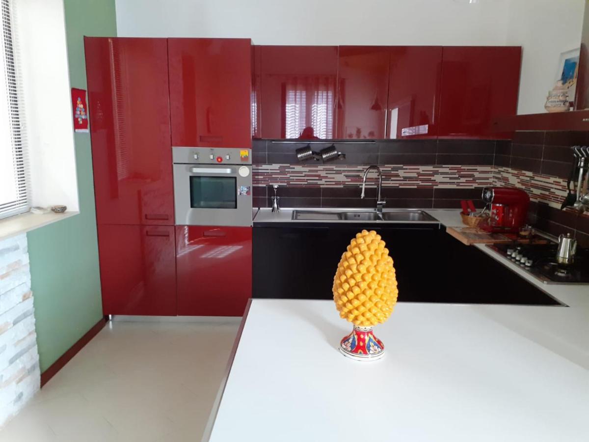 アヴォラ"A Casa Di Lele"アパートメント エクステリア 写真